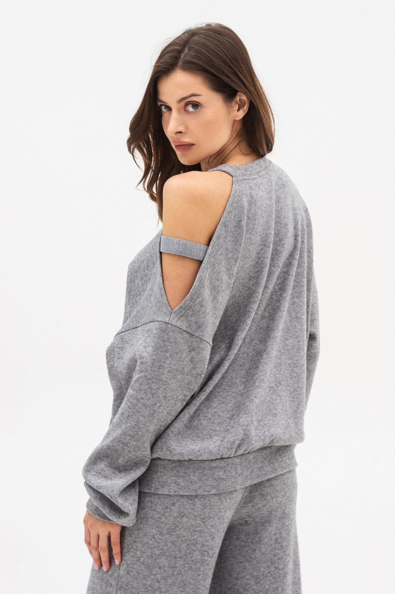 Трикотажний світшот вільного силуету сірого кольору Сендра