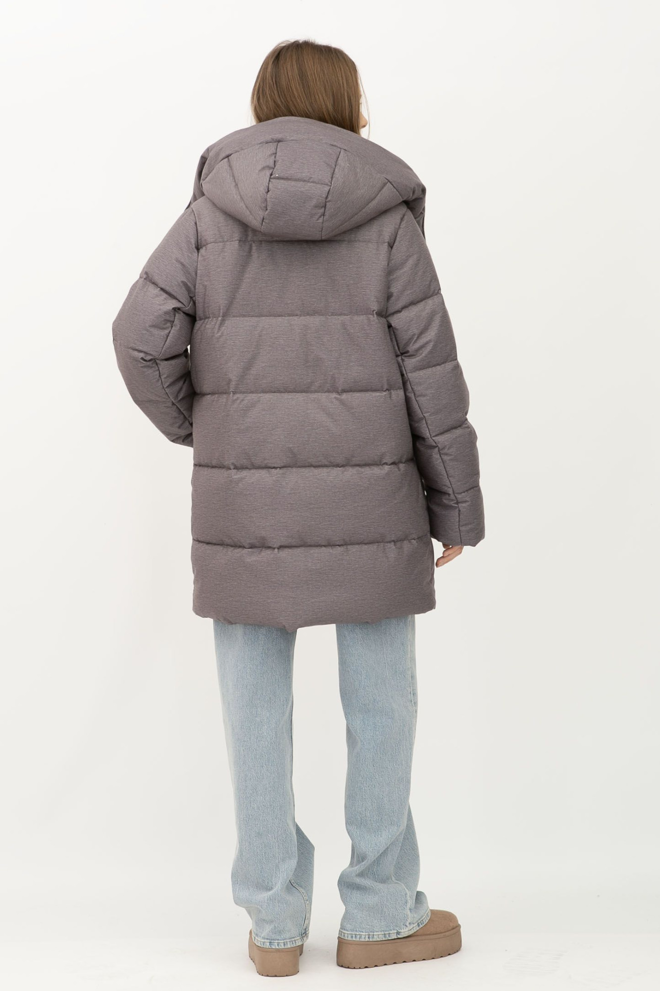 Стьобаний пуховик сірого кольору зі знімним капюшоном 2403/2024