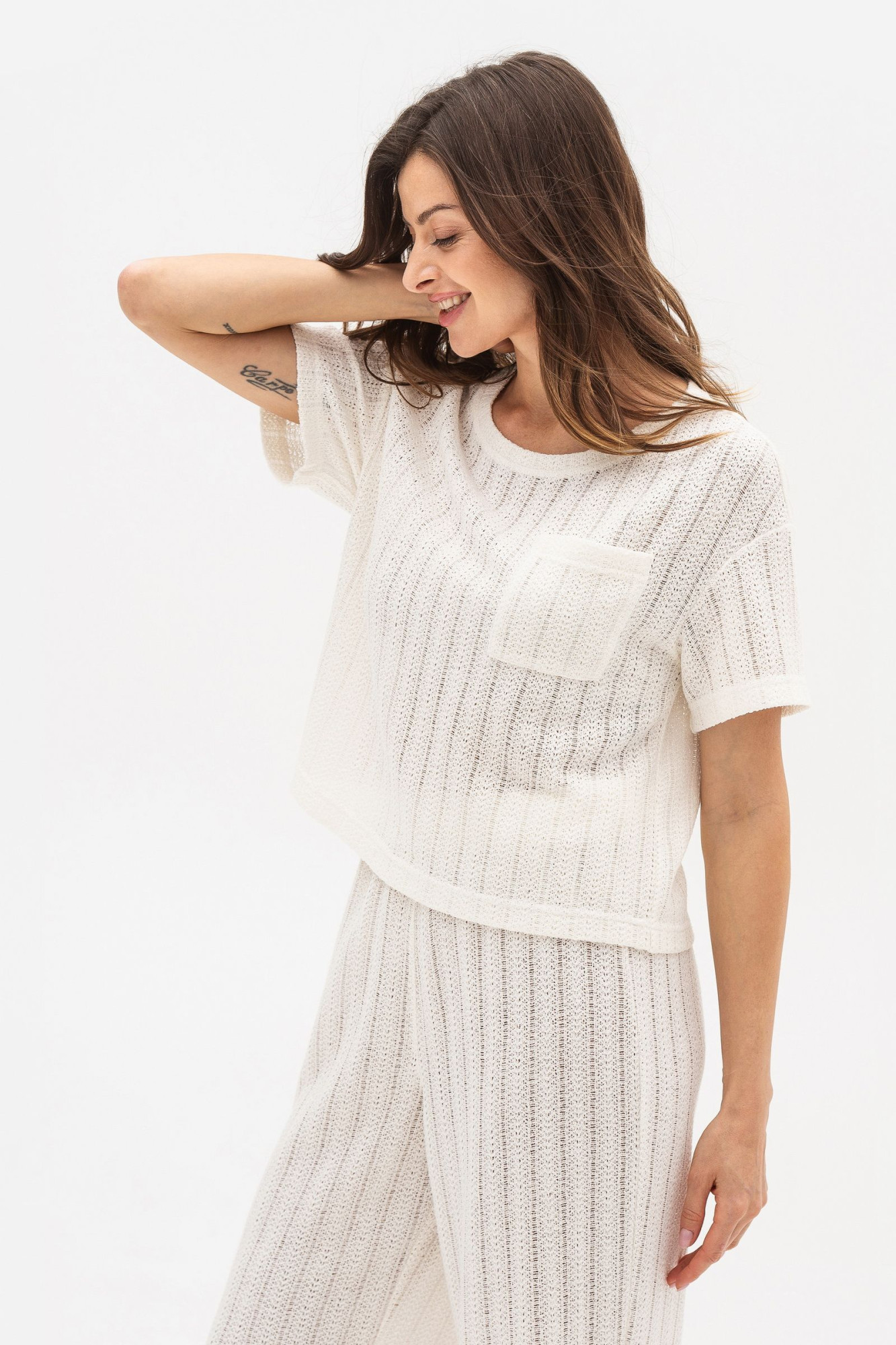 Трикотажна футболка молочного кольору Екліна