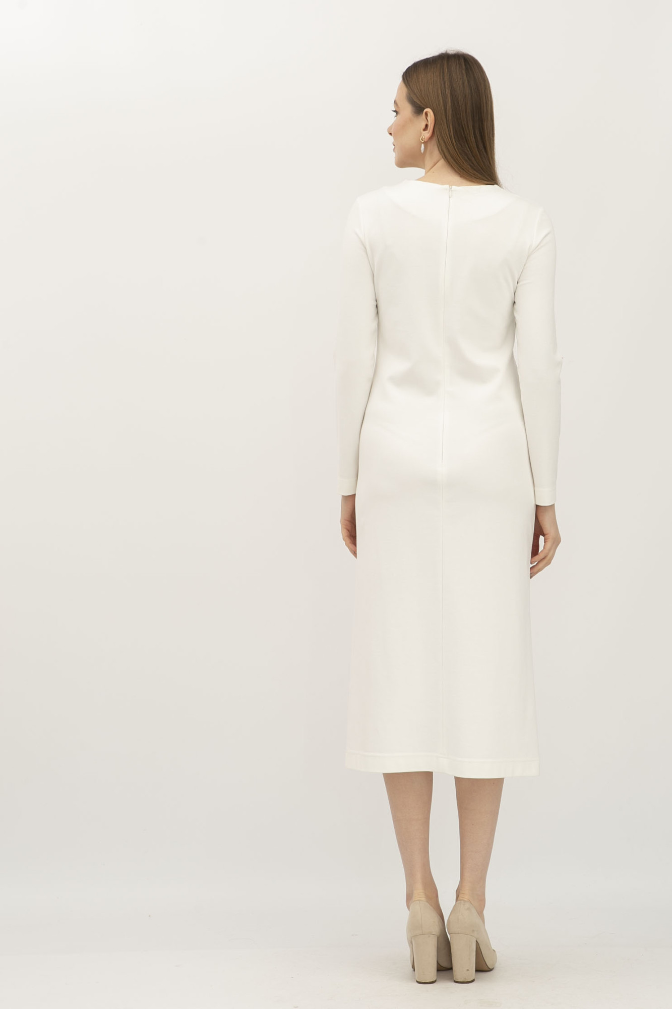 Молочна трикотажна сукня довжини міді Дарен