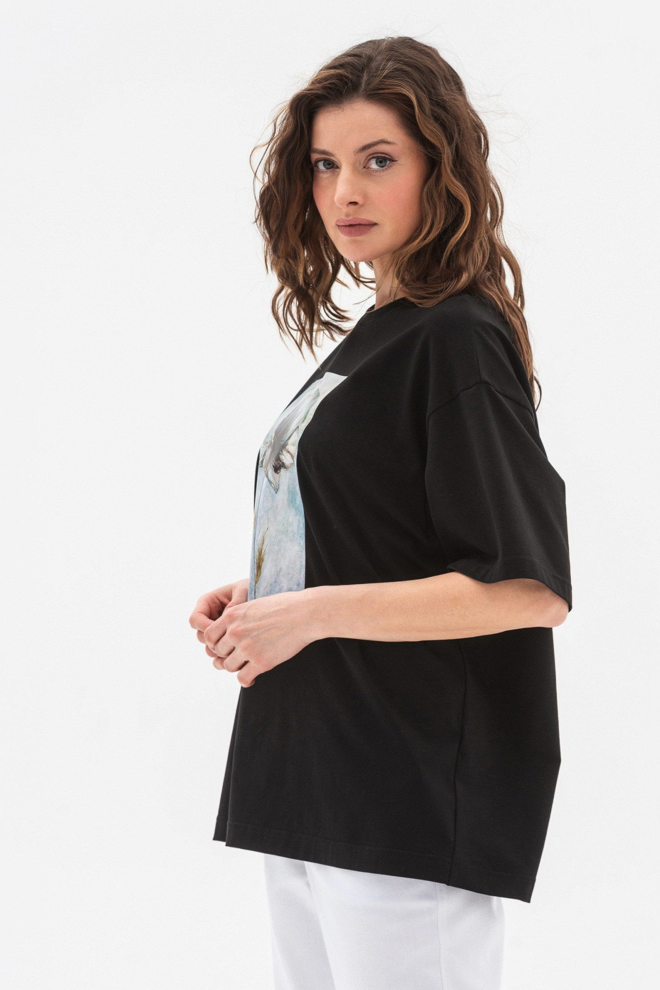 Футболка з круглою горловиною чорного кольору Мірана 02