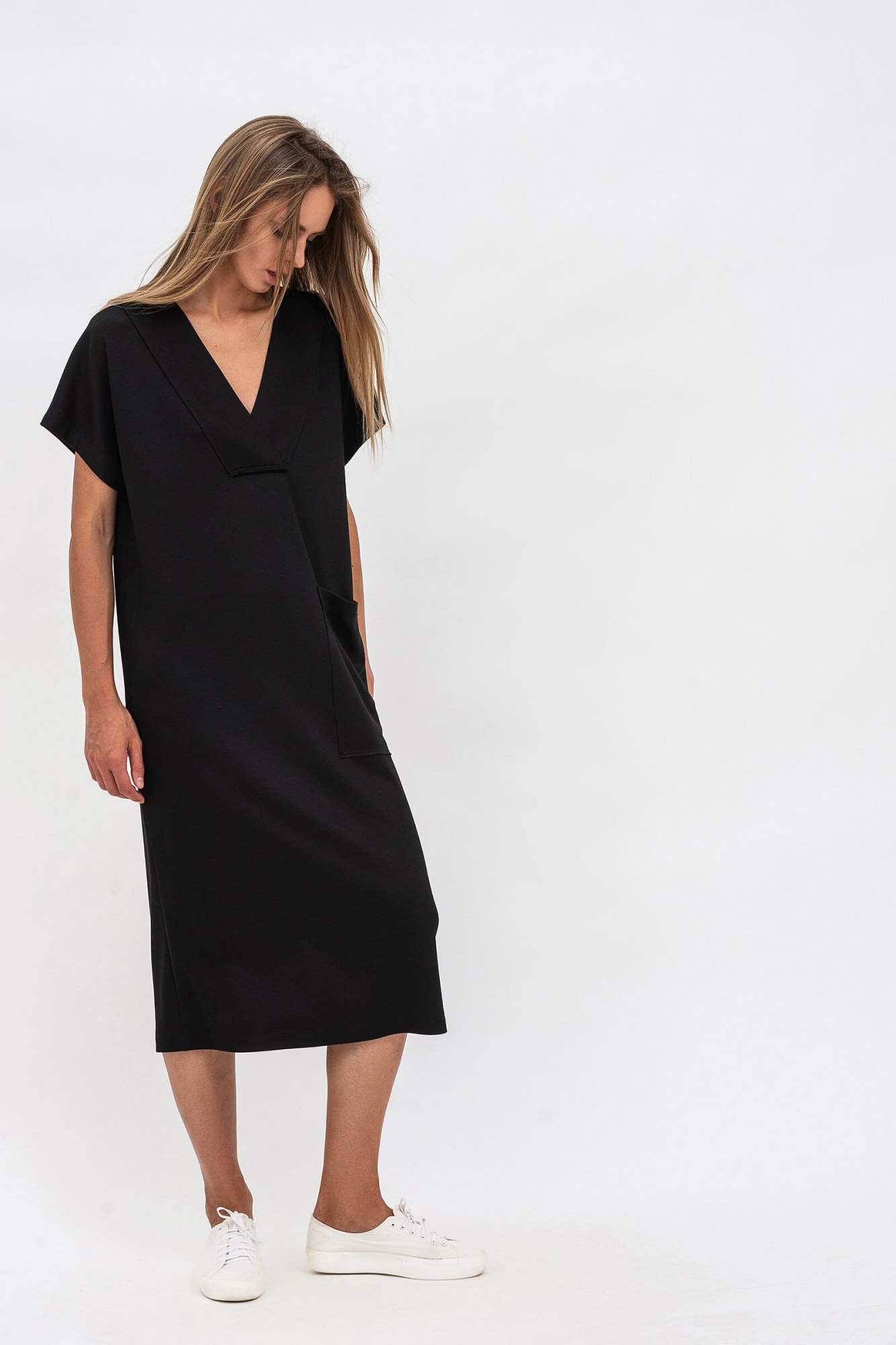 Довга чорна жіноча сукня чорного кольору з коротким рукавом Колман