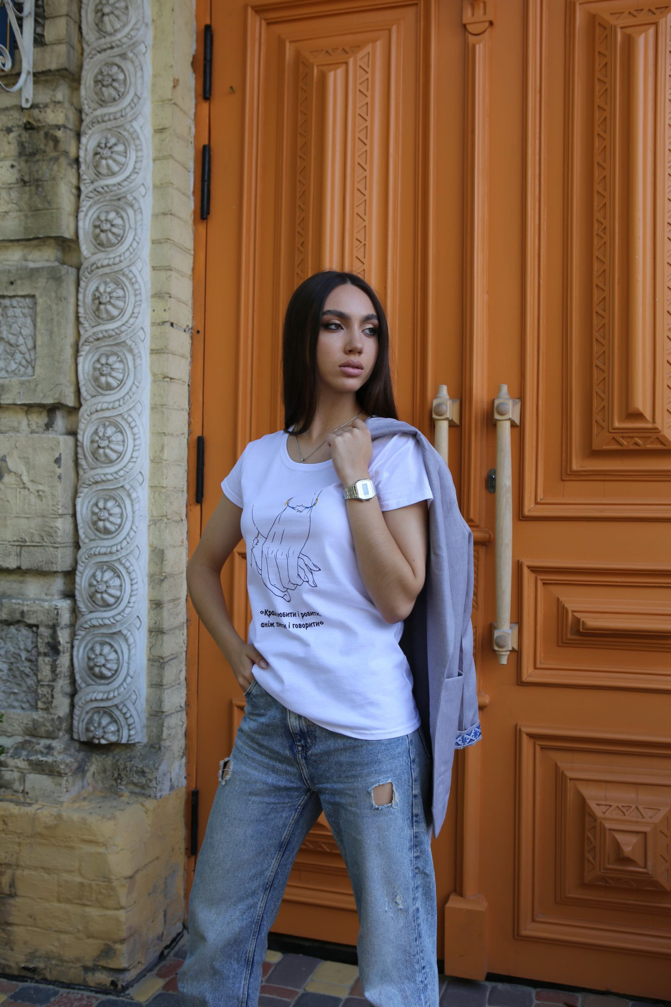 Футболка біла з авторським малюнком Футболка руки