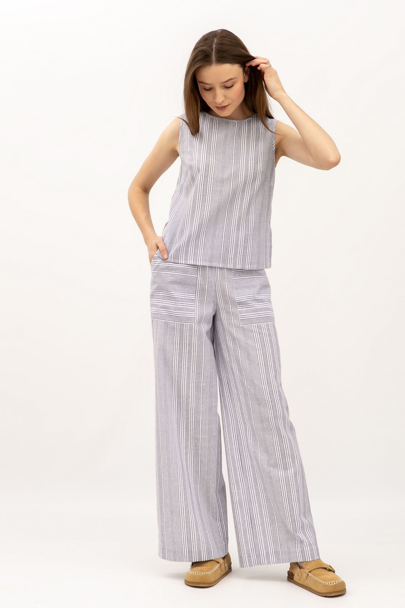 Брюки-палаццо сірого кольору Доляна