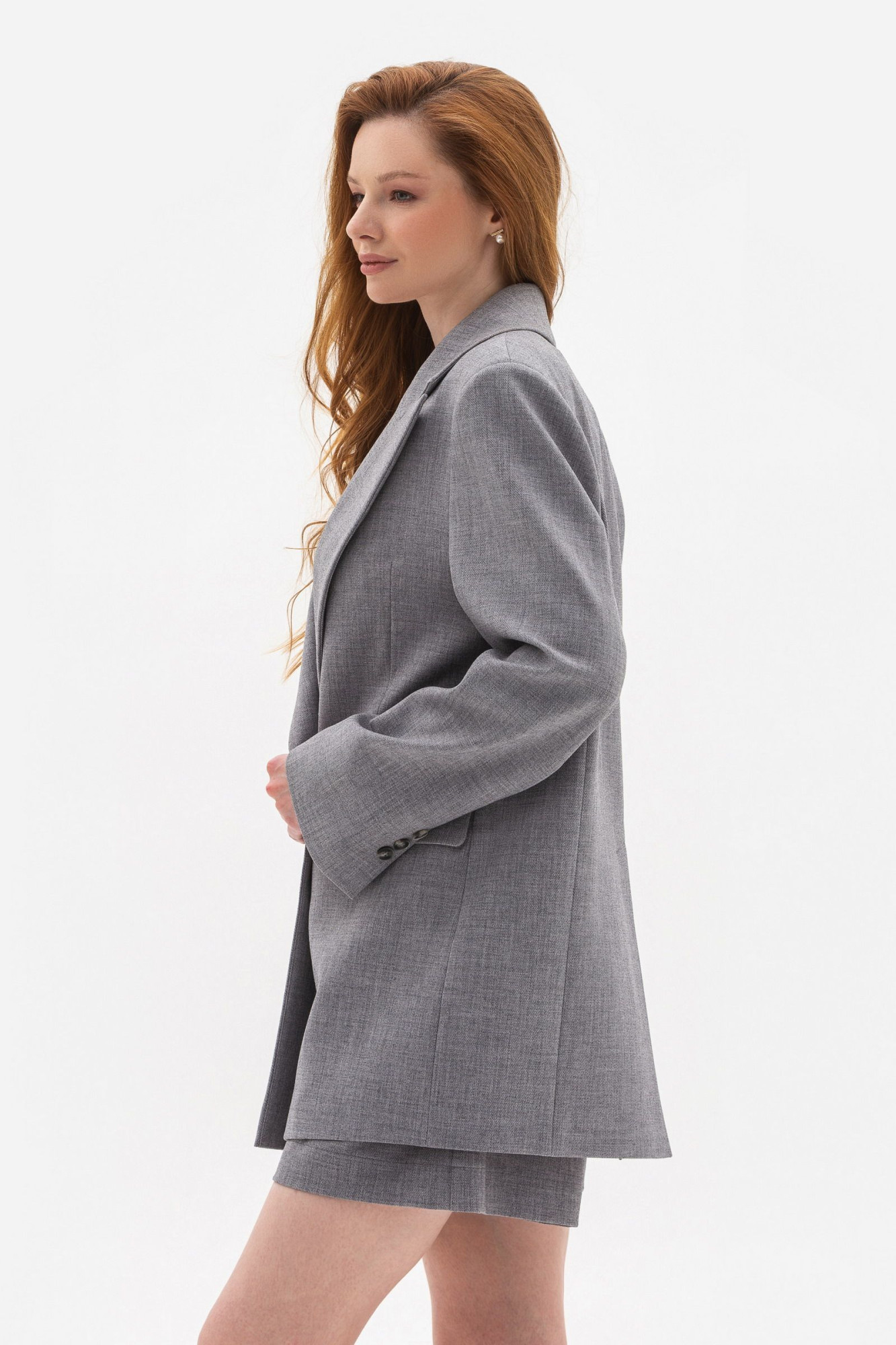Класичний жіночий двобортний жакет з англійським коміром сірого кольору Аурен