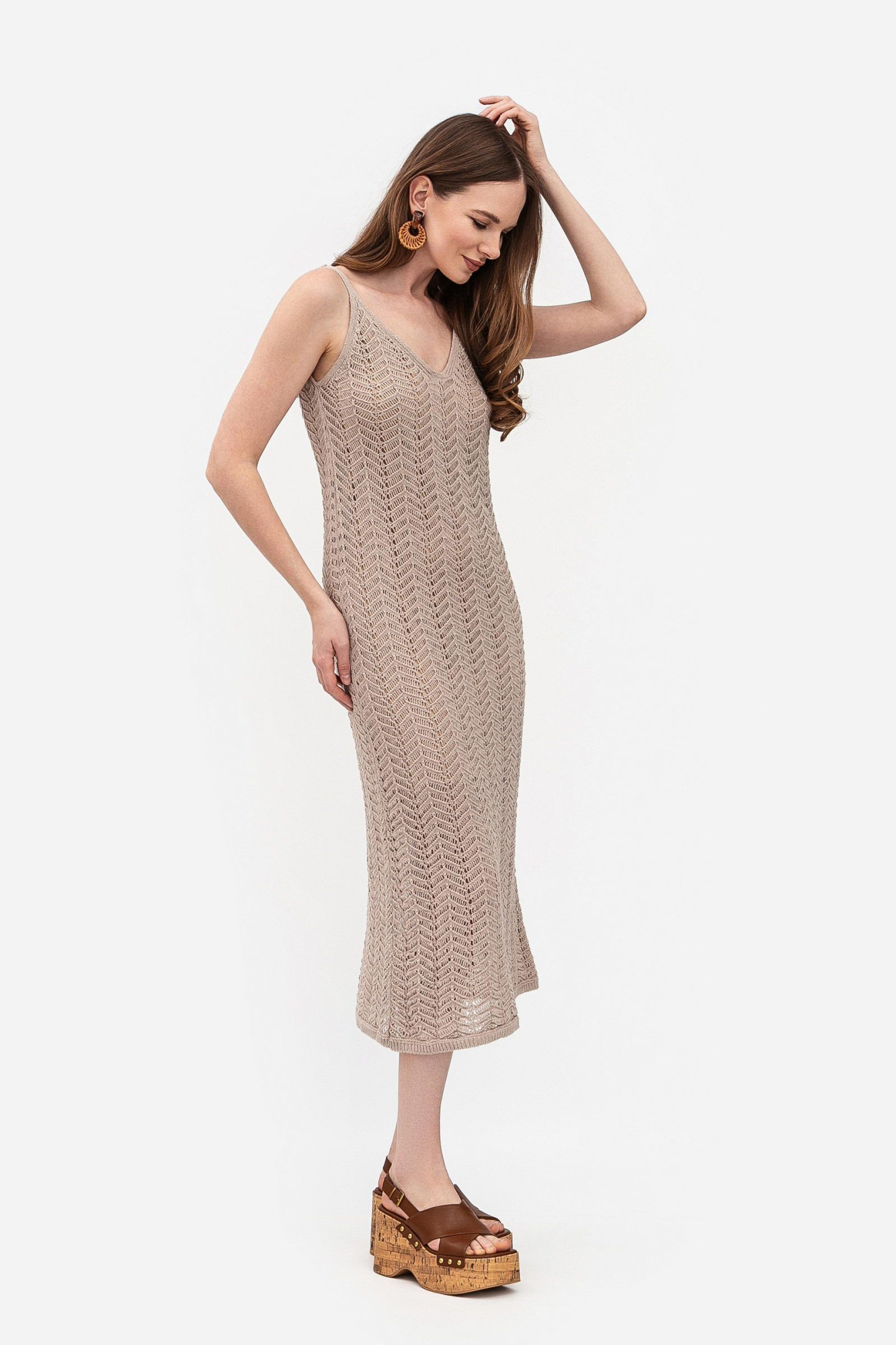 В'язаний трикотажний сарафан бежевого кольору 25101602