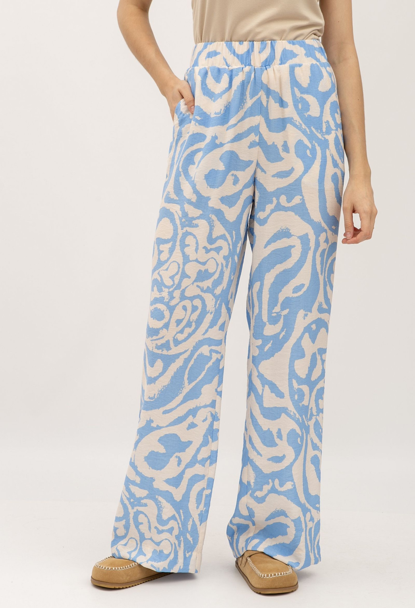 Брюки прямого вільного силуету блакитного кольору Аркана 01