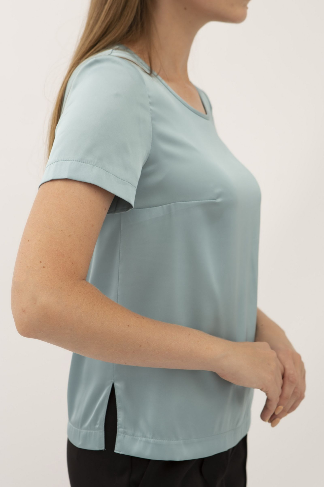 Блуза - футболка з шовку м'ятна Ламін 210