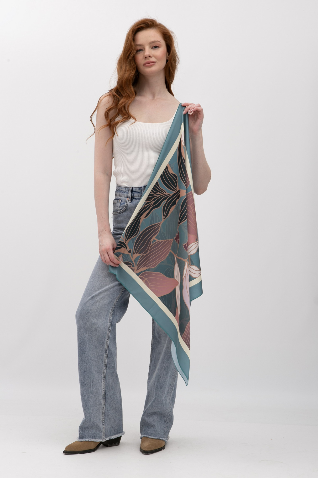 Шовкова  хустка з авторським принтом квітів 202405 Хустка