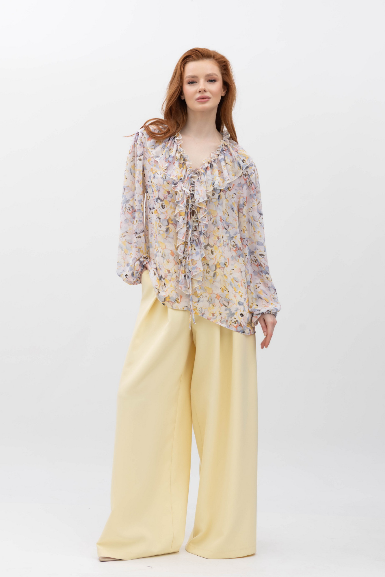 Шифонова блуза у квітковий принт Нілда