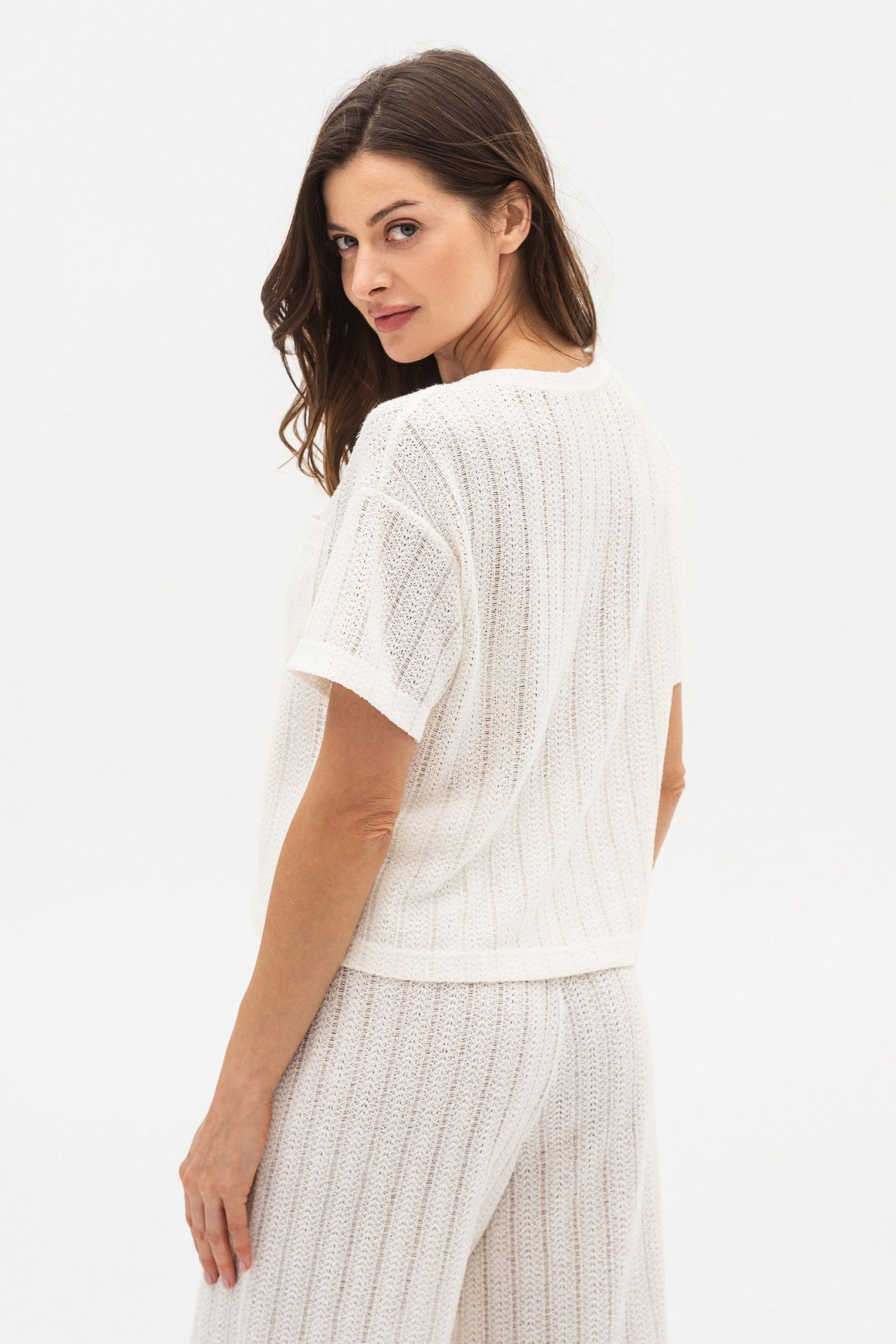 Трикотажна футболка молочного кольору Екліна