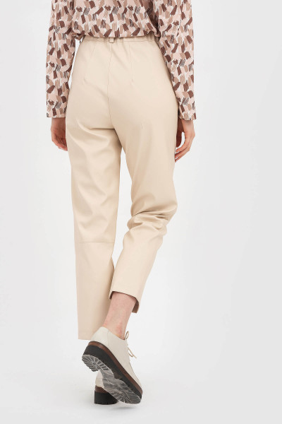 Завужені штани з екошкіри молочного кольору Сіфре