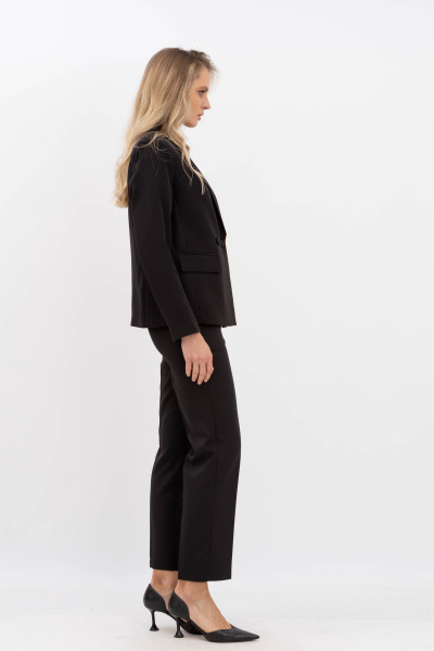 Двобортний жакет з костюмної тканини чорного кольору Фаєрі 02