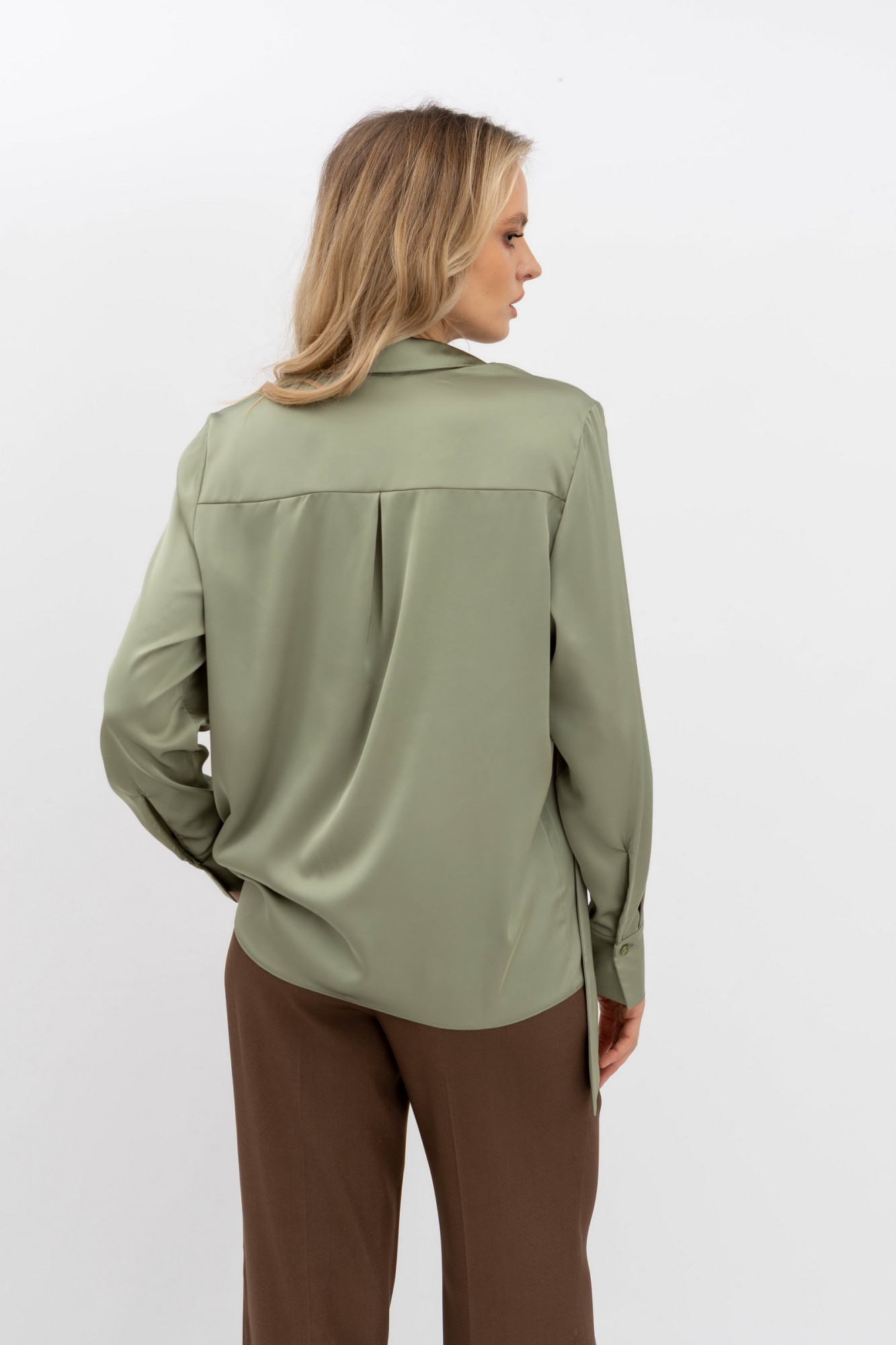 Класична блуза з коміром та довгим рукавом оливкового кольору Телета 07