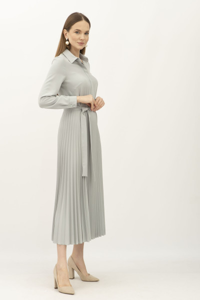 Сукня м'ятного кольору зі спідницею гофре довжини міді Манід 401