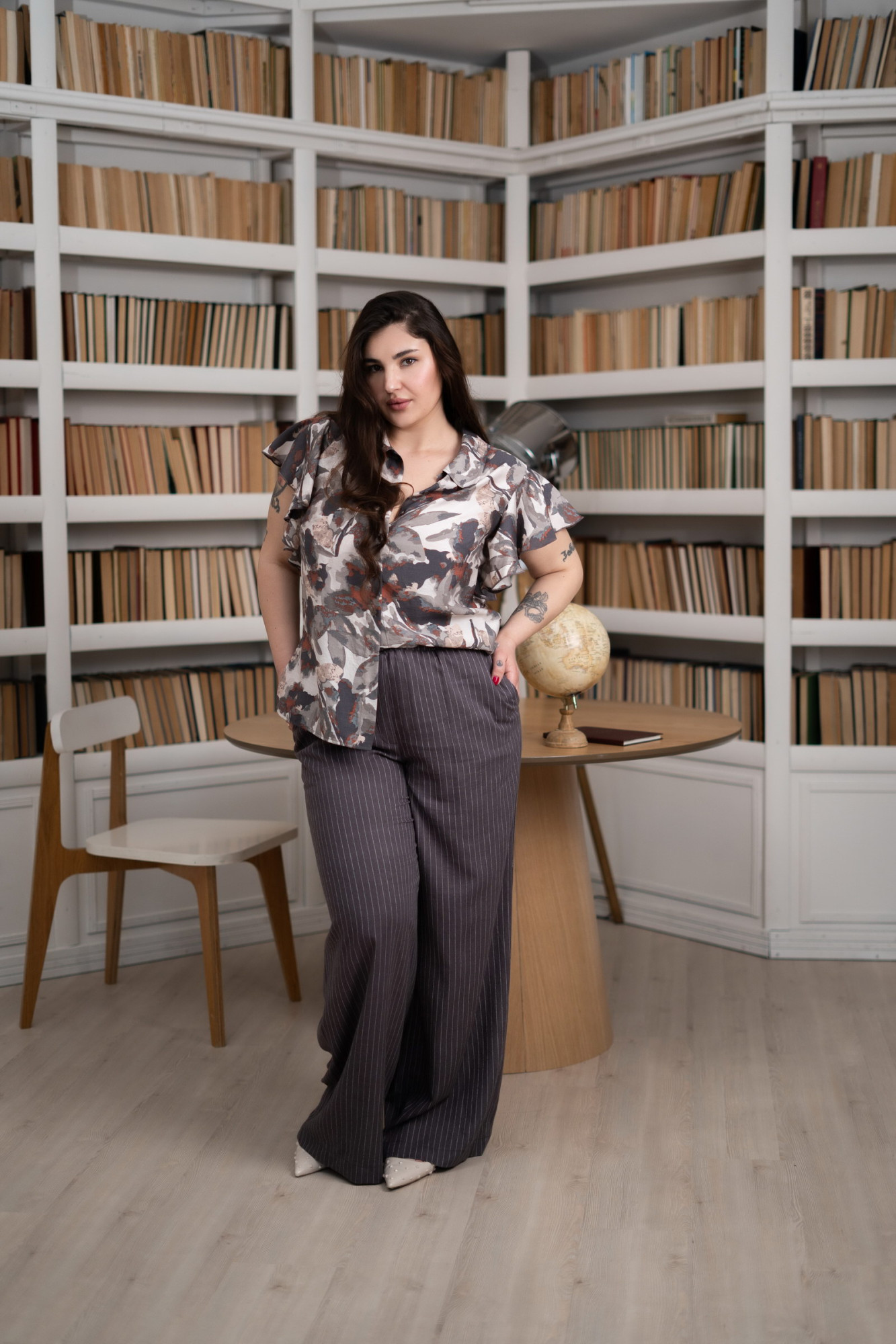 Блуза прямого силуету коричневого кольору Омарі